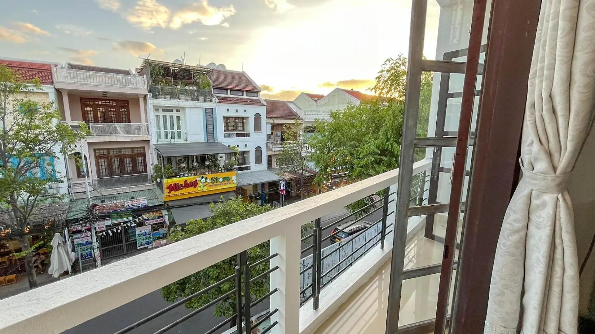 Ai Nghia Homestay - Banh Mi Hoi An Vietnam